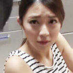 【人妻NTR中出し】社員旅行に参加した美人妻が流されるまま濃厚不倫！メス臭い剛毛マンコにNTRザーメンたっぷり中出し