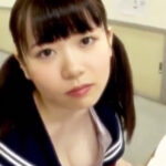 【巨乳JK3P】ムッチリ巨乳で無意識誘惑する美少女JKを3Pレイプ！ヌルヌルマンコをたっぷり犯されて潮吹きアクメ