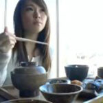 【人妻中出し】欲求不満な美人妻が人妻チンポにガチ発情！スケベ顔でチンポしゃぶる性欲丸出し交尾で不倫中出しアクメ
